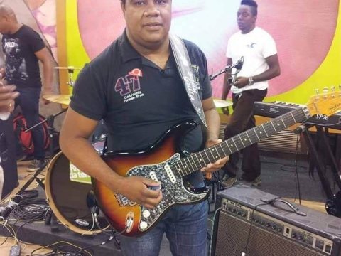 Aulas de violão e guitarra em domicìlio no Bairro Betânia - Ballu Guita-músico freelancer em BH — foto 4
