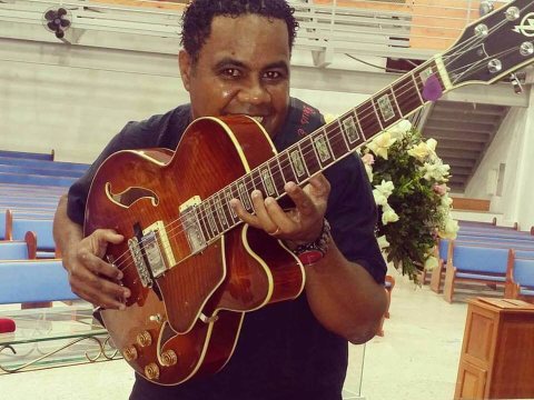 Aulas de violão e guitarra em domicìlio no Bairro Betânia - Ballu Guita-músico freelancer em BH — foto 2
